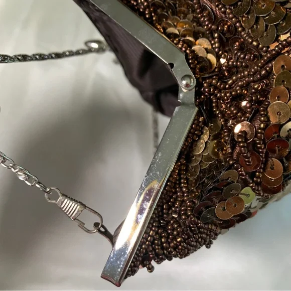 Convertible brown sequin & glass beaded vintage bag. Silver hardware and chain. - Picture 5 of 12